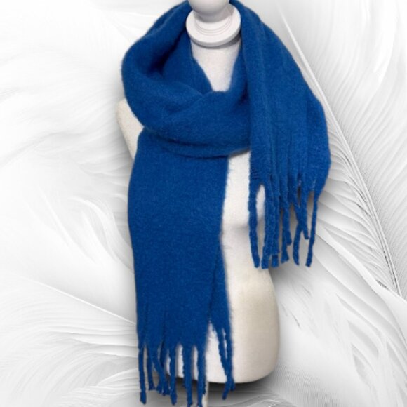 Soft Blue Oversized Winter Scarf With Fringe – Cozy Blanket Shawl Wrap - Picture 5 of 5